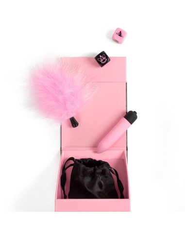 SECRET PLAY - CAJA DE PLACERES PARA PAREJAS DADOS BALA VIBRADORA PLUMERO