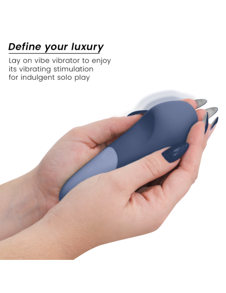 WOMANIZER - VIBE LAY-ON TYLUS VIBRATORAS TAMSIAI MĖLYNAS